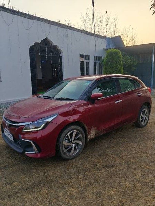 Second-hand 2024 Toyota Glanza V for sale in Una-3