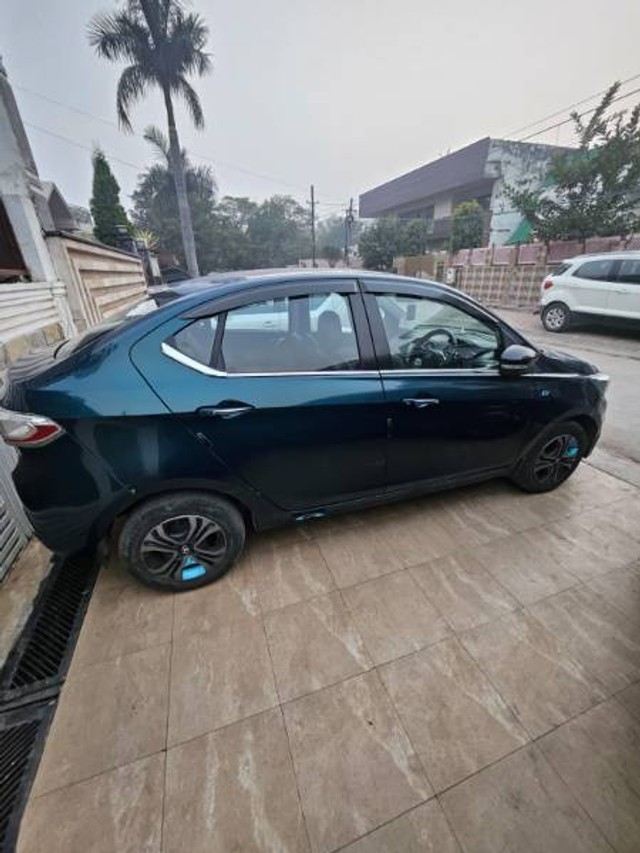 Second-hand 2022 Tata Tigor EV XZ Plus for sale in Agra-4