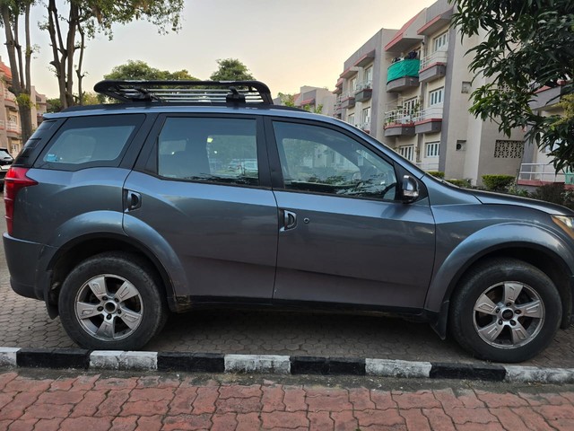 Mahindra XUV500 W6 2WD Second-hand 2014 Mahindra XUV500 W6 2WD for sale in Moti Khavdi-4