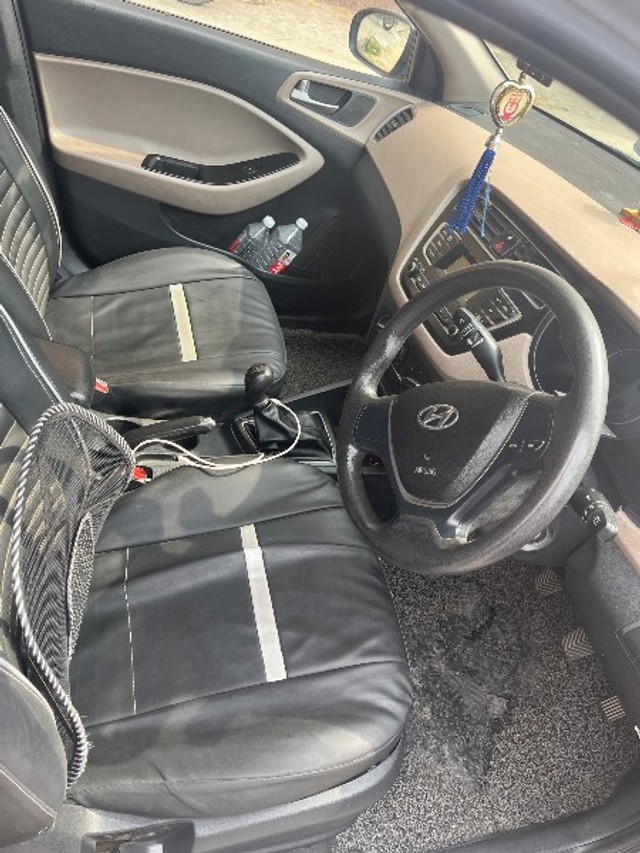 Second-hand 2018 Hyundai i20 1.2 Magna Executive for sale in Gorakhpur-5