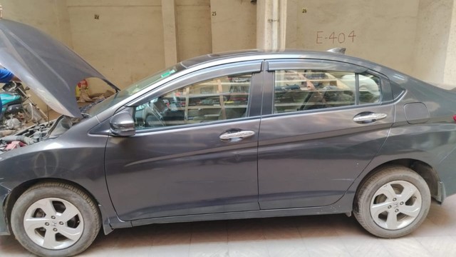 Second-hand 2016 Honda City i VTEC VX for sale in Vasai-4