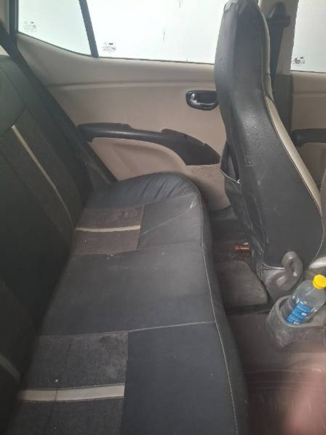 Second-hand 2011 Hyundai i10 Magna 1.1L for sale in Panipat-4