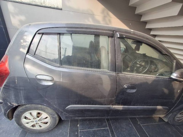 Second-hand 2011 Hyundai i10 Magna 1.1L for sale in Panipat-3
