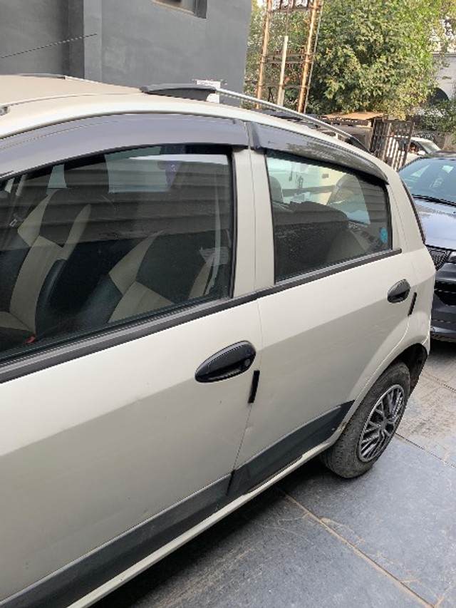 Second-hand 2015 Fiat Punto 1.2 Active for sale in New Delhi-3