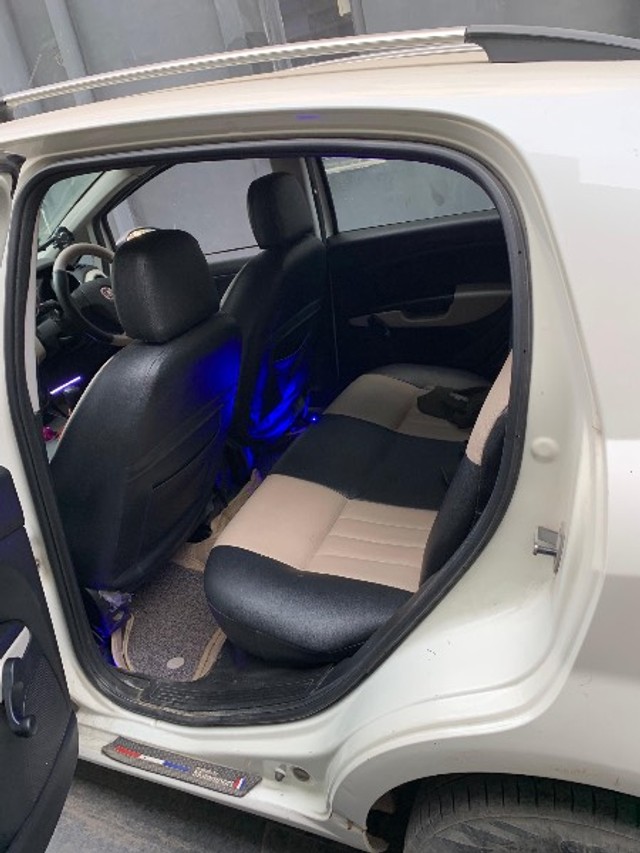 Second-hand 2015 Fiat Punto 1.2 Active for sale in New Delhi-2