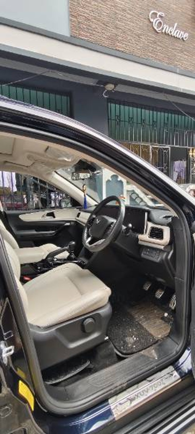 Second-hand 2024 Mahindra XUV700 AX7 7Str for sale in Bhubaneswar-6