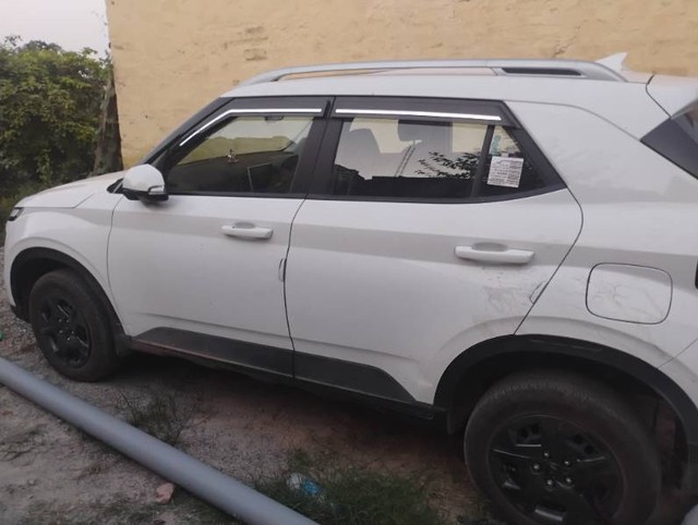 Second-hand 2024 Hyundai Venue E Plus for sale in Panipat-3