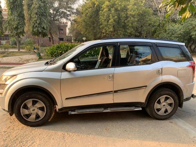 Second-hand 2013 Mahindra XUV500 W8 2WD for sale in Pali-2
