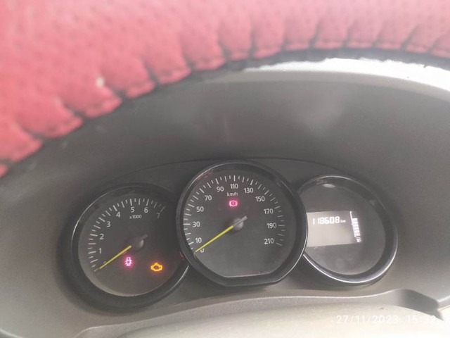 Second-hand 2015 Renault Lodgy 110PS RxZ 8 Seater for sale in Latur-13