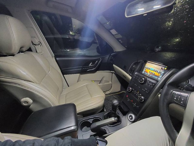 Second-hand 2016 Mahindra XUV500 W10 2WD for sale in Greater Noida-8