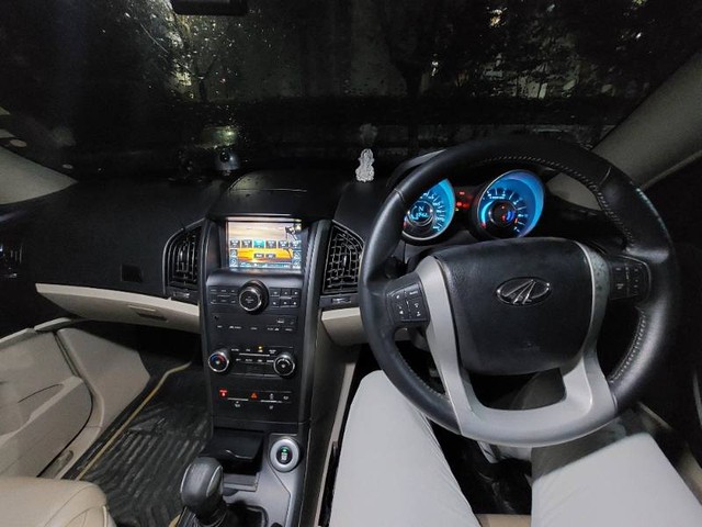 Second-hand 2016 Mahindra XUV500 W10 2WD for sale in Greater Noida-6