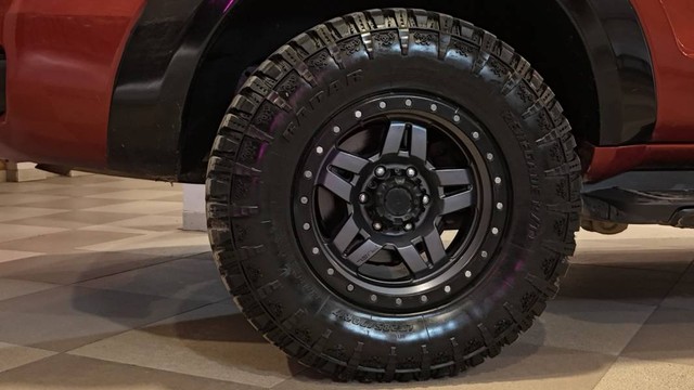 Second-hand 2017 Ford Endeavour 3.2 Titanium AT 4X4 for sale in New Delhi-3