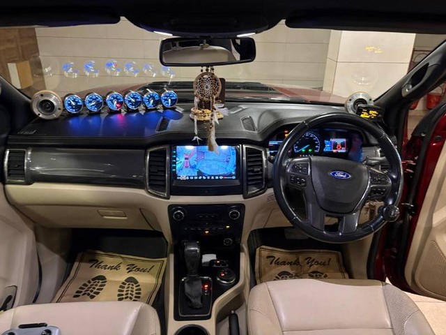 Second-hand 2017 Ford Endeavour 3.2 Titanium AT 4X4 for sale in New Delhi-7