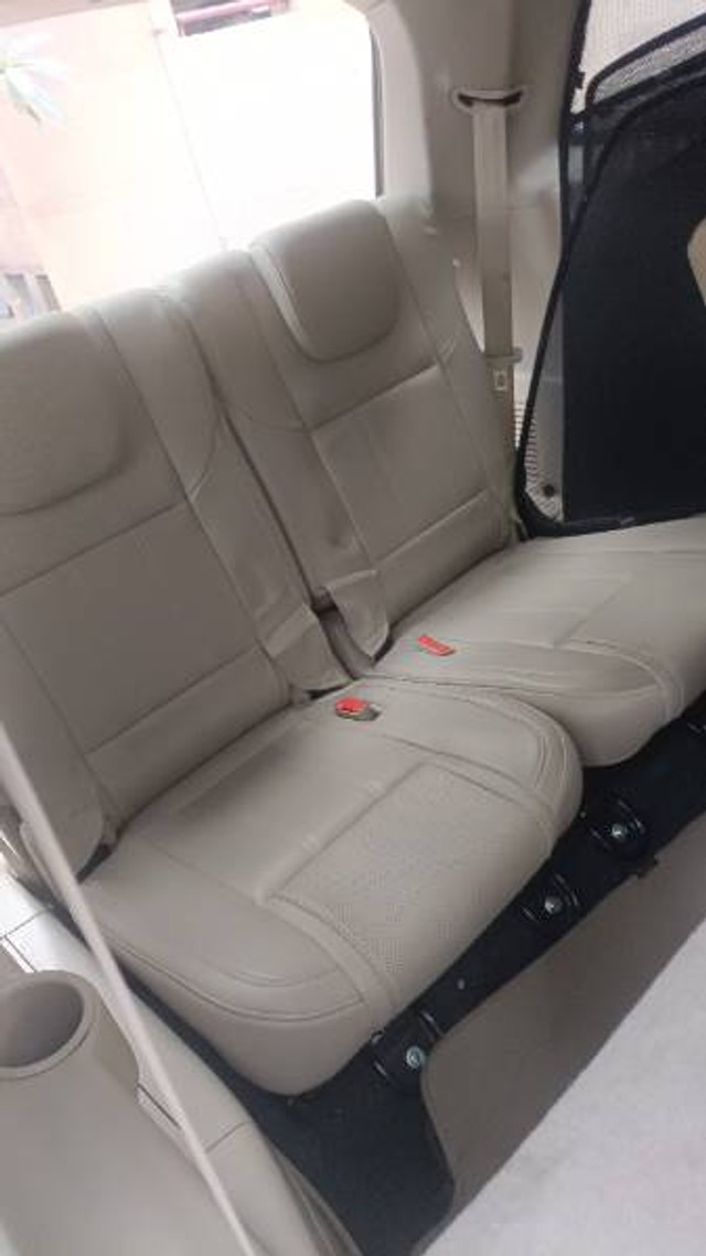 Second-hand 2017 Mahindra XUV500 W8 2WD for sale in New Delhi-1