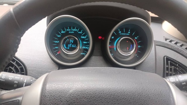 Second-hand 2017 Mahindra XUV500 W8 2WD for sale in New Delhi-8