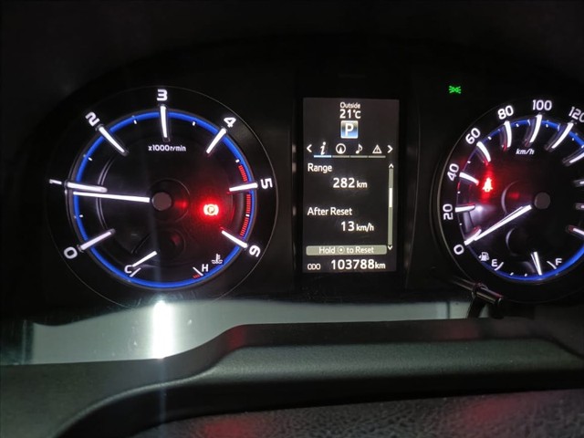 Second-hand 2018 Toyota Innova Crysta 2.8 GX AT BSIV for sale in Kolkata-6