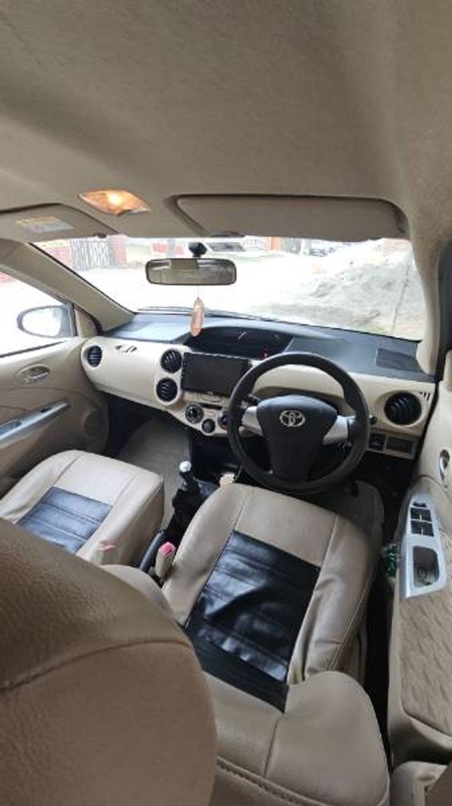 Second-hand 2018 Toyota Etios Liva 1.4 VD for sale in Sirsa-2