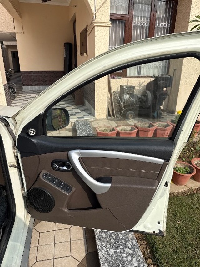 Second-hand 2016 Renault Duster 85PS Diesel RxZ for sale in Pathankot-5