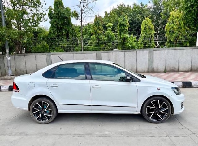 Second-hand 2018 Volkswagen Vento 1.2 TSI Highline Plus AT for sale in New Delhi