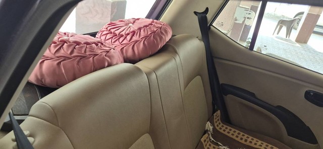 Second-hand 2014 Hyundai i10 Magna 1.1 iTech SE for sale in Ankleshwar-5