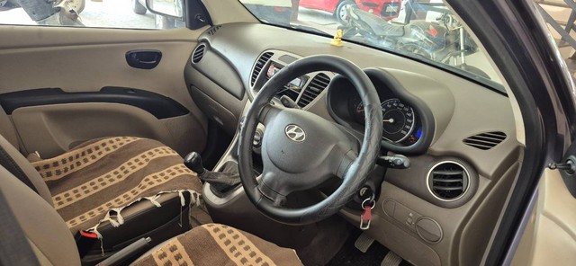 Second-hand 2014 Hyundai i10 Magna 1.1 iTech SE for sale in Ankleshwar-6