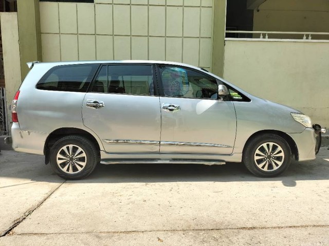 Second-hand 2015 Toyota Innova 2.5 G (Diesel) 7 Seater BS IV for sale in Kurnool-1
