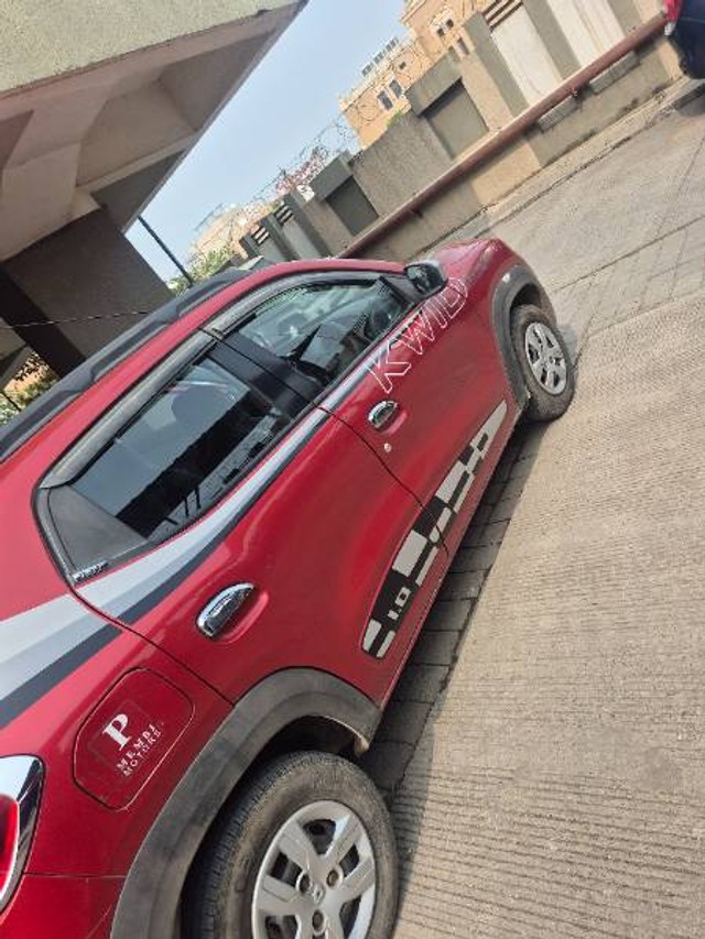 Second-hand 2017 Renault KWID 1.0 RXT for sale in Indore-4