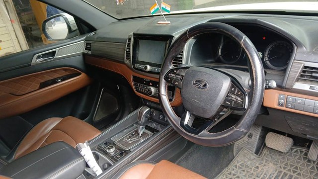 Second-hand 2019 Mahindra Alturas G4 4X4 AT BSIV for sale in Patna-4