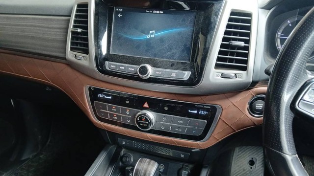 Second-hand 2019 Mahindra Alturas G4 4X4 AT BSIV for sale in Patna-10