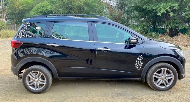 Second-hand 2024 Renault Triber RXZ EASY-R AMT for sale in Bhopal-1