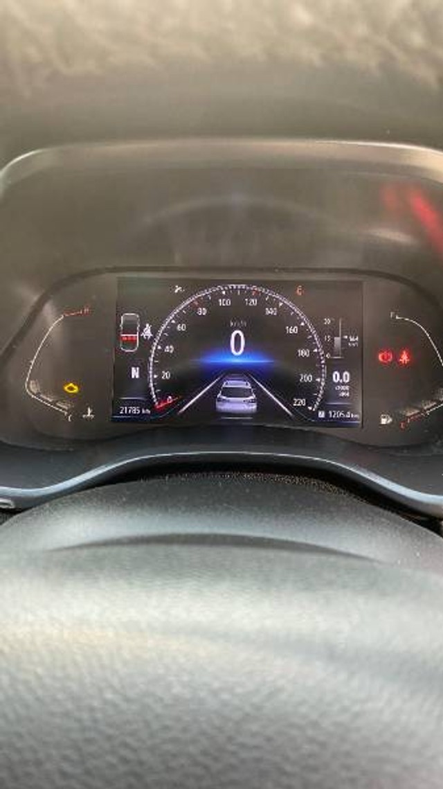 Second-hand 2024 Renault Triber RXZ EASY-R AMT for sale in Bhopal-4