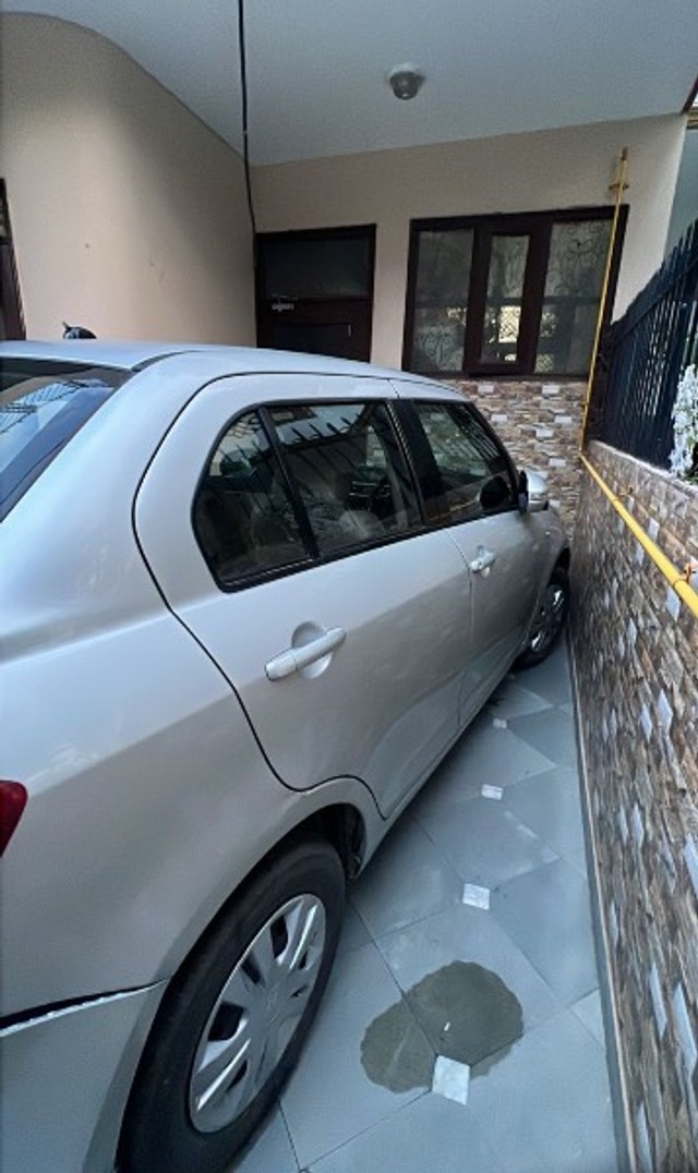 Maruti Suzuki Swift Dzire VXI Second-hand 2013 Maruti Suzuki Swift Dzire VXI for sale in Gurgaon-2