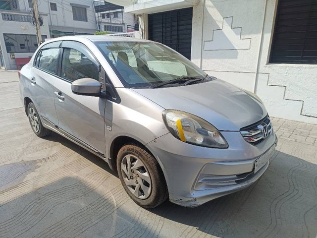 Second-hand 2013 Honda Amaze S i-Dtech for sale in Anand-11