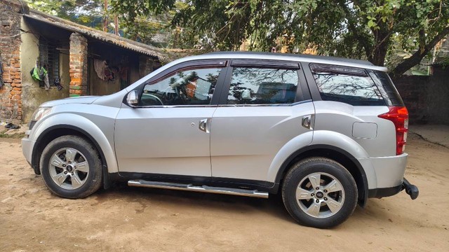 Second-hand 2013 Mahindra XUV500 W8 FWD for sale in Cuttack-3