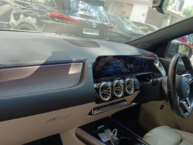 Second-hand 2022 Mercedes-Benz GLA 220d BSVI for sale in Bokaro-11