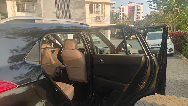 Hyundai Creta 1.4 CRDi S Second-hand 2017 Hyundai Creta 1.4 CRDi S for sale in Vapi-4