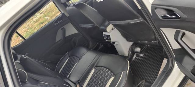 https://images10.gaadi.com/usedgaadi-sellcar/UsedCar/a6825ef9-8c1e-4e78-b365-f8e4c8716120/c3943c8a-fcb6-4d96-a4ca-88be21e9d7ca.jpg?imwidth=6401