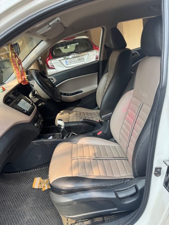 Second-hand 2017 Hyundai i20 Asta 1.2 for sale in Raipur-5