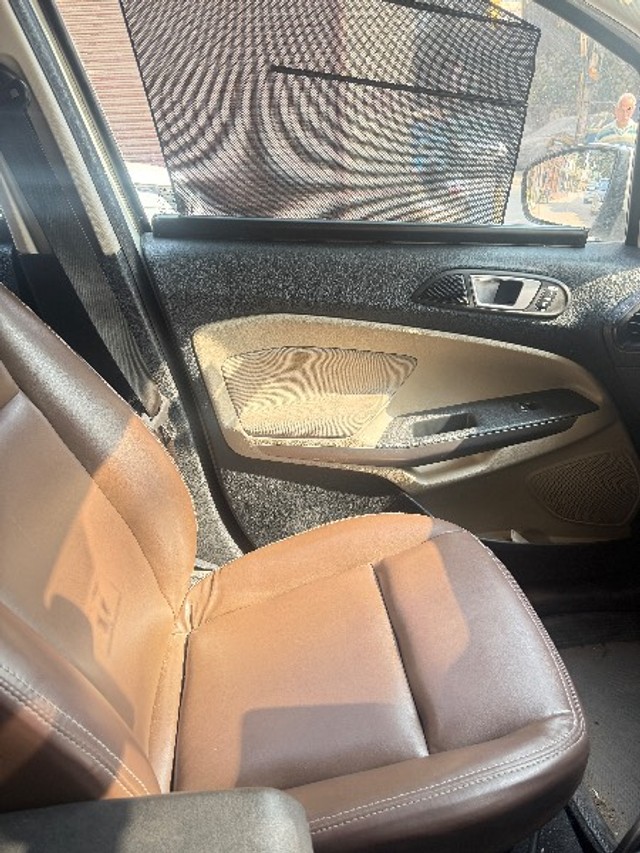 Second-hand 2020 Ford Ecosport 1.5 Petrol Titanium Plus for sale in New Delhi-10