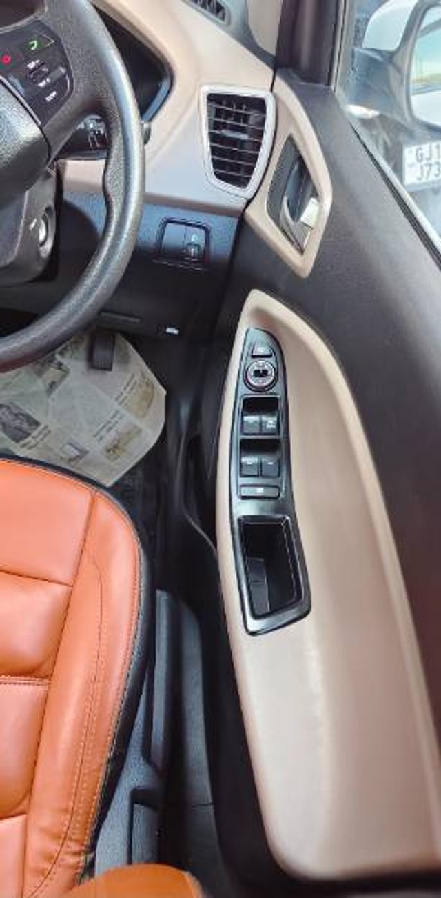 Second-hand 2016 Hyundai i20 Sportz 1.4 CRDi for sale in Junagadh-6