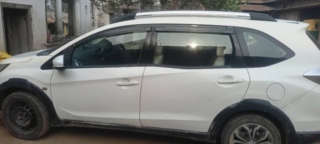 Second-hand 2016 Honda BR-V i-DTEC S MT for sale in Kaushambi-3