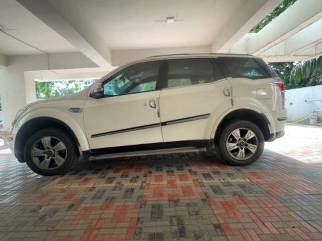 https://images10.gaadi.com/usedgaadi-sellcar/UsedCar/a68810dc-9528-4a57-a00b-60d4e1e81ff2/a98dff19-015d-4860-9eac-71d0b1f6c66e.jpeg?imwidth=6402
