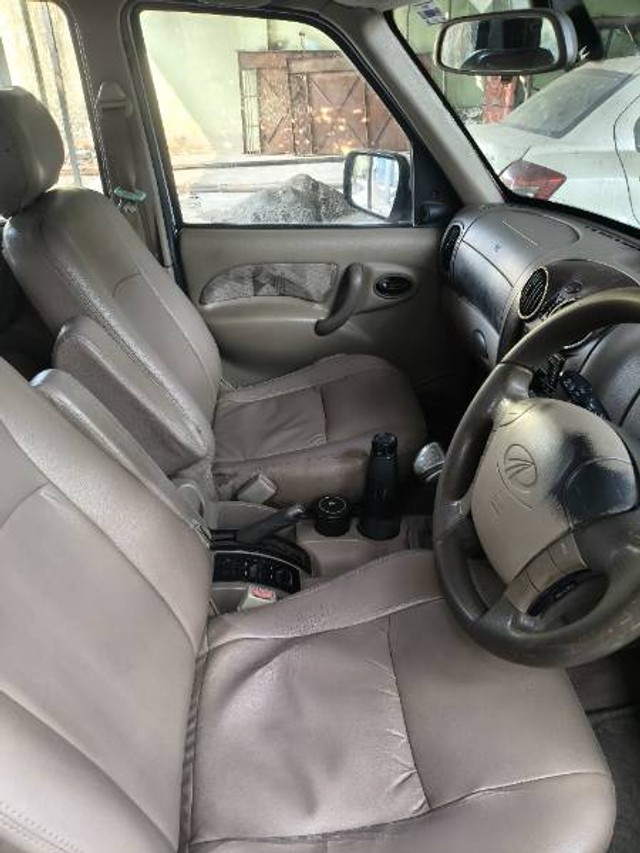 Second-hand 2010 Mahindra Scorpio VLX 2WD AT BSIII for sale in Roorkee-8