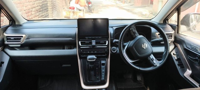Second-hand 2023 Maruti Invicto Alpha Plus 7Str for sale in Meerut-10