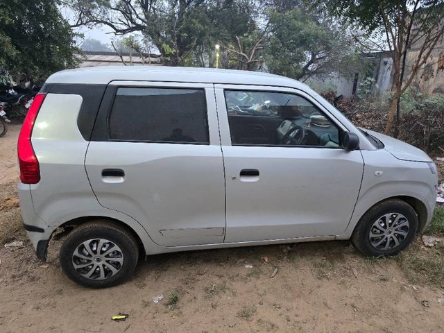 Second-hand 2021 Maruti Wagon R CNG LXI Opt for sale in New Delhi-1