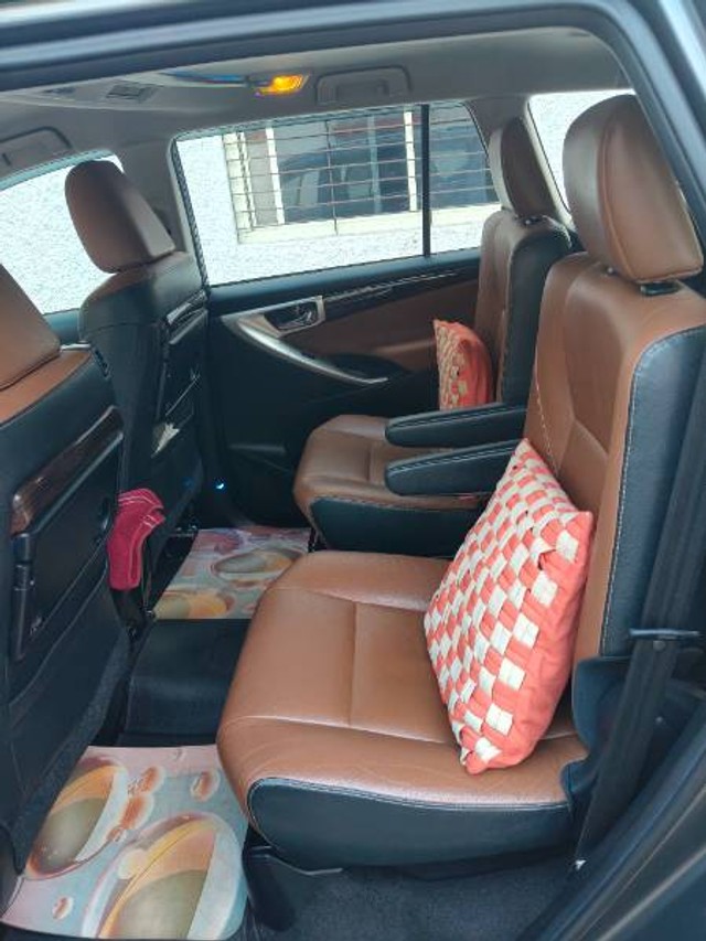 Second-hand 2017 Toyota Innova Crysta 2.8 GX AT BSIV for sale in Ambala-2