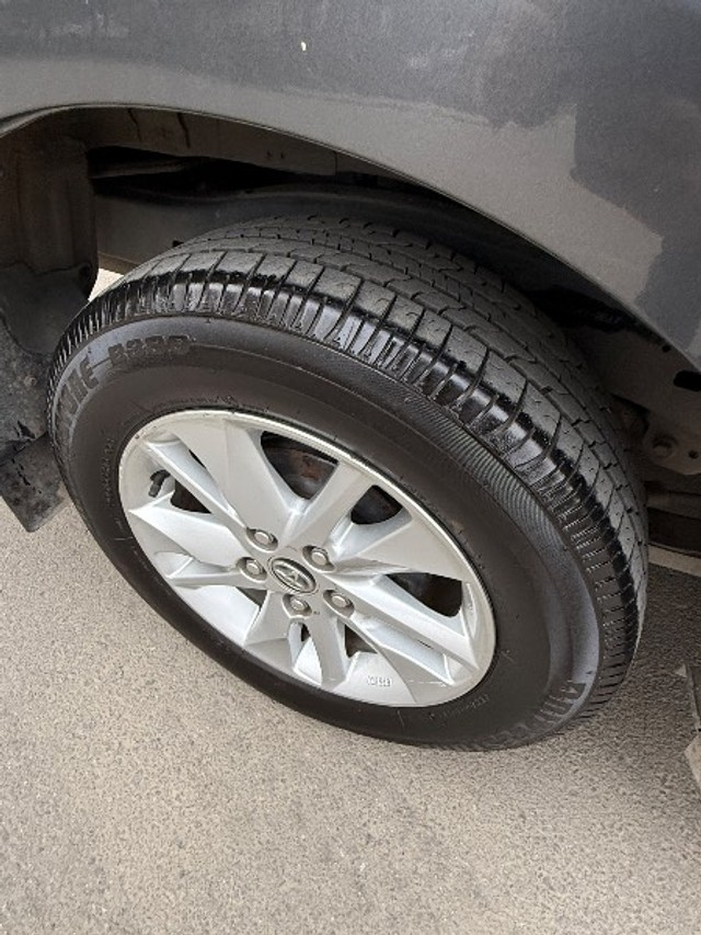 Second-hand 2017 Toyota Innova Crysta 2.4 G MT BSIV for sale in Lucknow-7