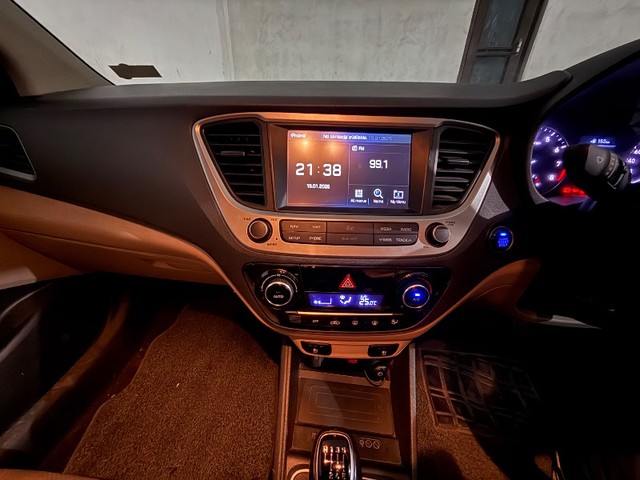 Second-hand 2019 Hyundai Verna VTVT 1.6 SX Option for sale in Jammu-3