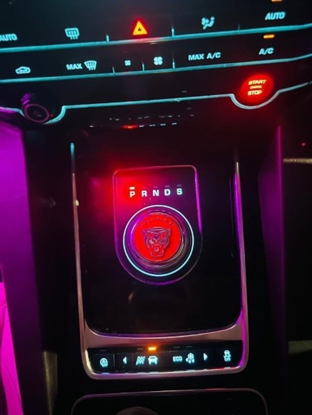 Jaguar F-Pace Prestige 2.0 AWD Second-hand 2018 Jaguar F-Pace Prestige 2.0 AWD for sale in Noida-12