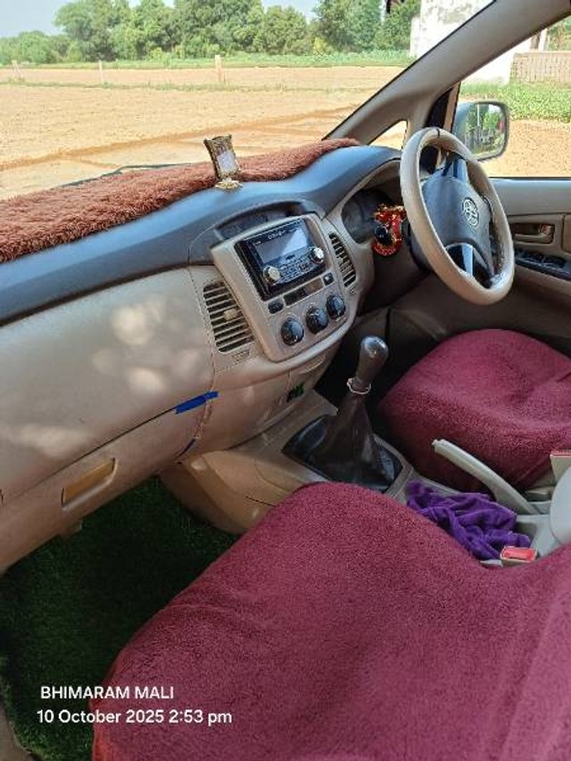 Second-hand 2007 Toyota Innova 2.5 G (Diesel) 8 Seater BS III for sale in Jalore-5
